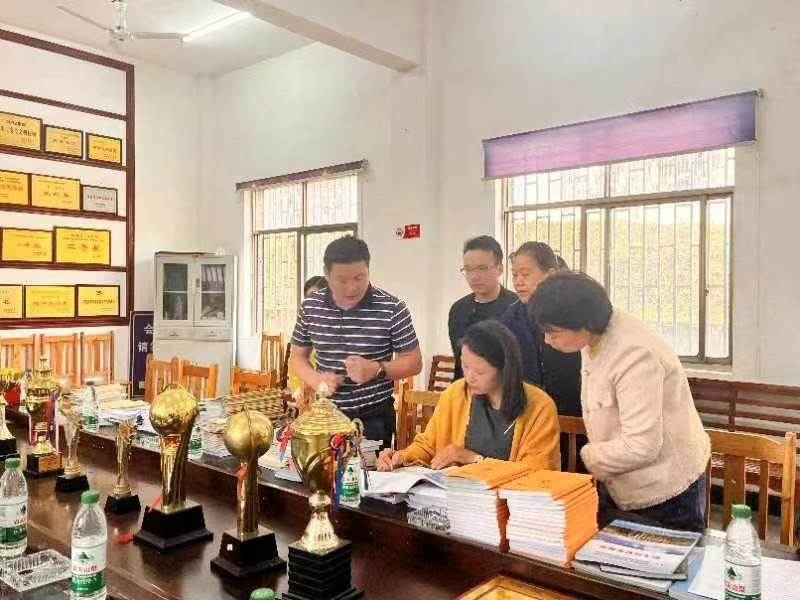 以“视导”为切入点，提教育“战斗力”