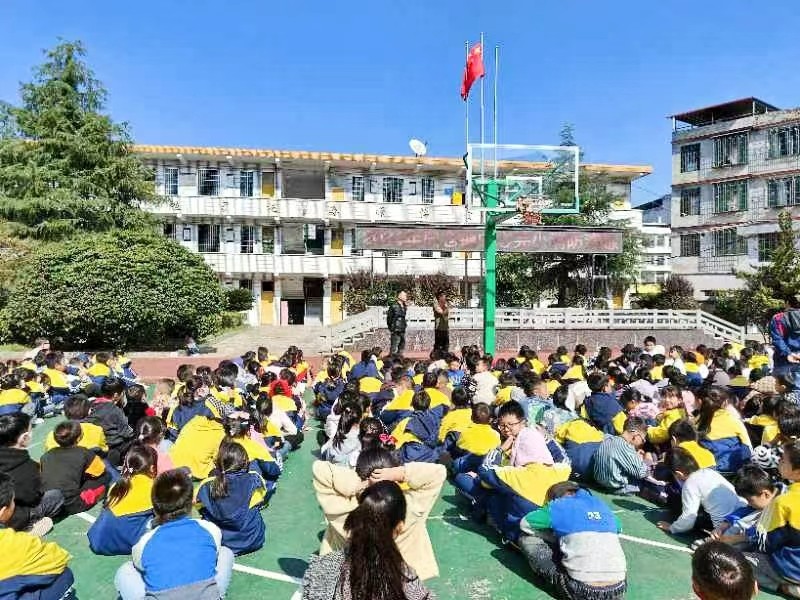 白仓中心完小 秋季消防演练圆满成功