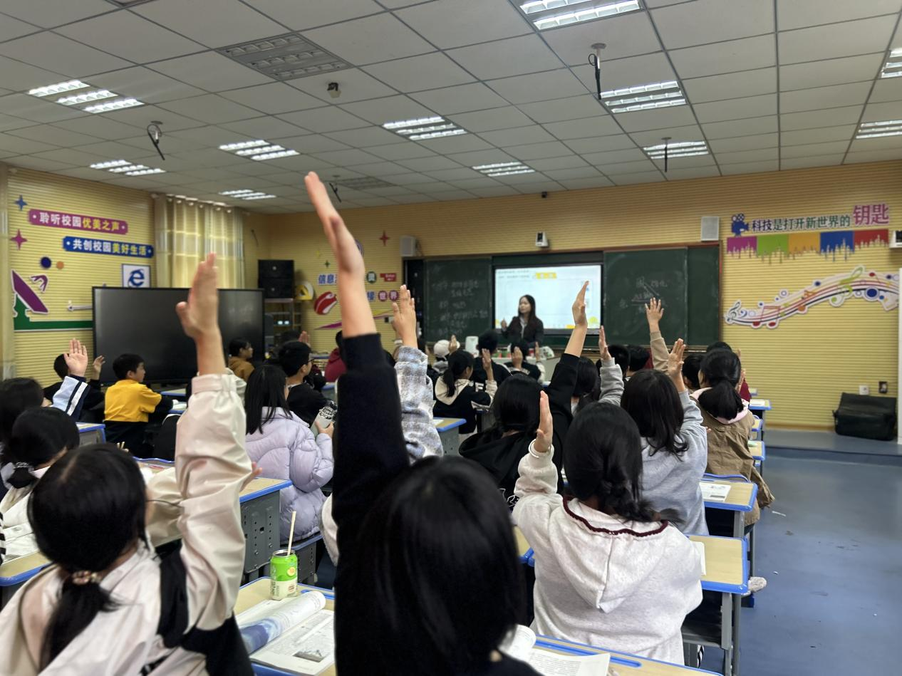 大祥一中新进教师教学比武表彰会 暨新进教师培训会圆满落幕