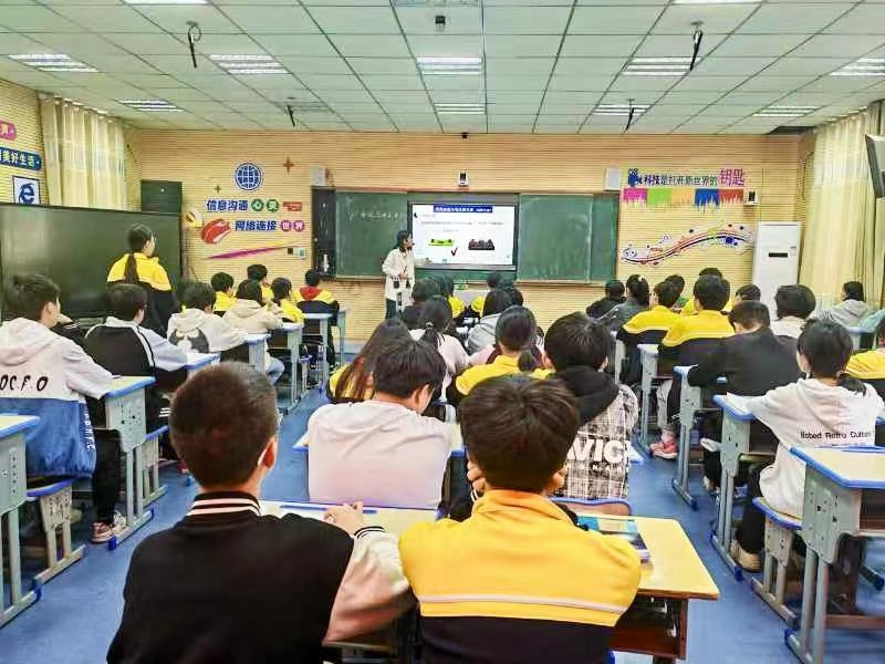 大祥一中新进教师教学比武表彰会 暨新进教师培训会圆满落幕