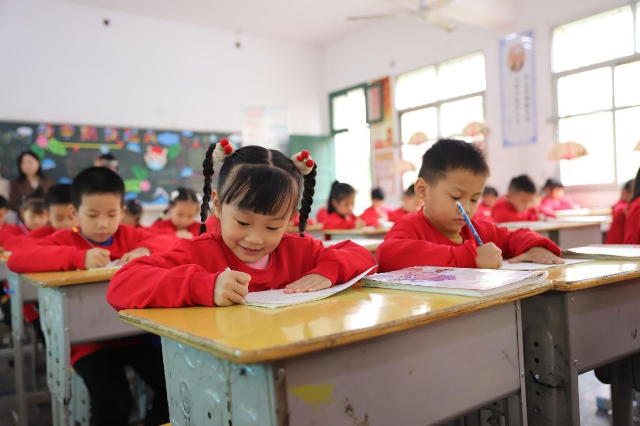 城区二小举行一年级常规展示活动