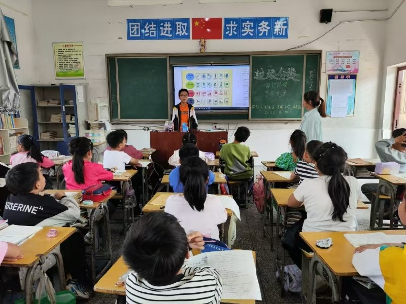 “垃圾分类齐动手，北塔学子共文明”