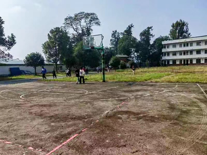 万塘乡白马田中学开展疏散演练和消防知识培训会