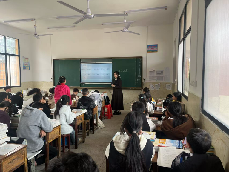 隆回县教研室送教到瑶乡