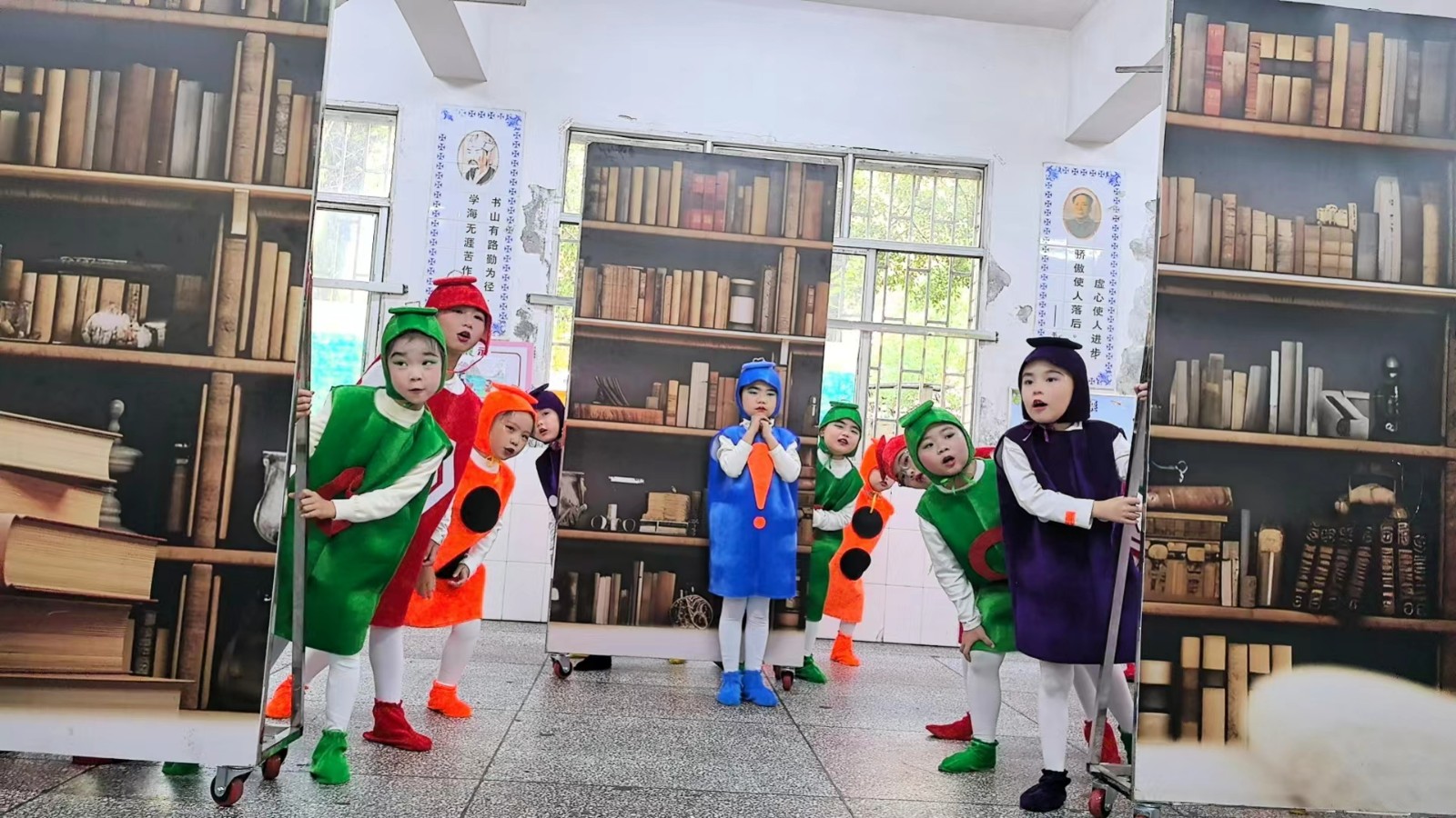 城区二小课本剧表演：二小娃以剧会友，共绘童年梦