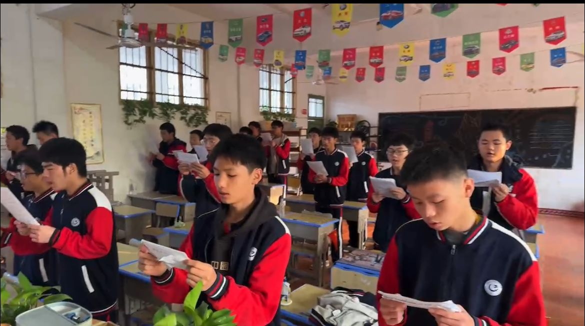 开展建设“文明健康”班级活动启动仪式