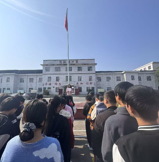 飞仙桥中学举行诚信教育讲解