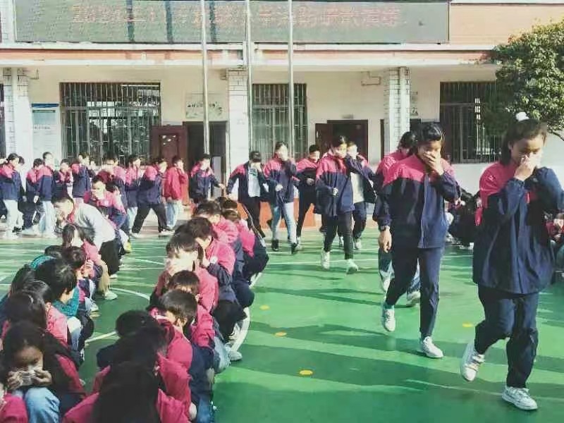 “演练”有方  “火速”逃生