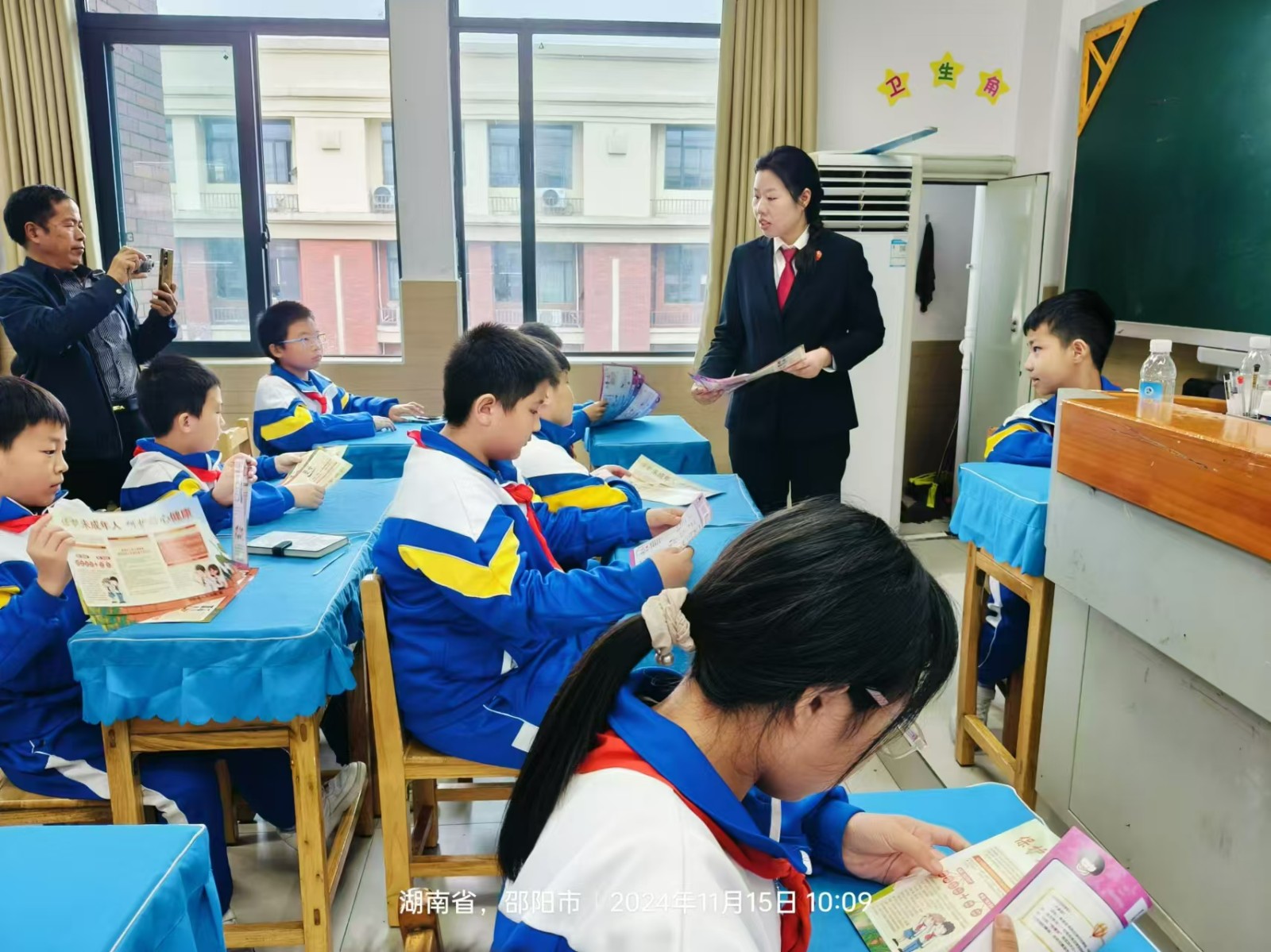 九三学社邵阳市法政支社：“送法进校园，安全护成长”活动在邵阳广益世才学校开展。