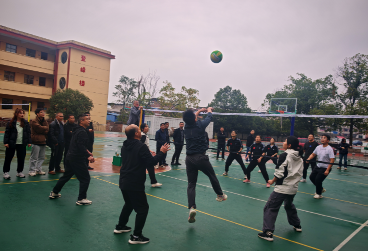 金称市镇教育工会成功举办气排球比赛