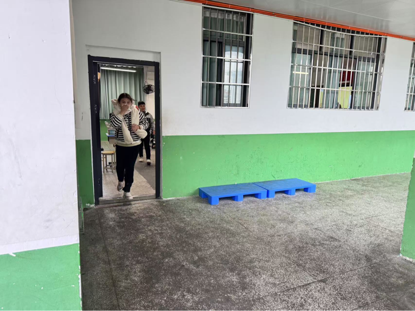 消防演练筑防线，平安幸福满校园