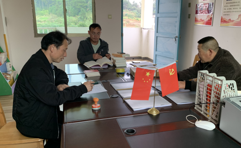 “党建红”+“火焰蓝” 筑牢消防安全防线