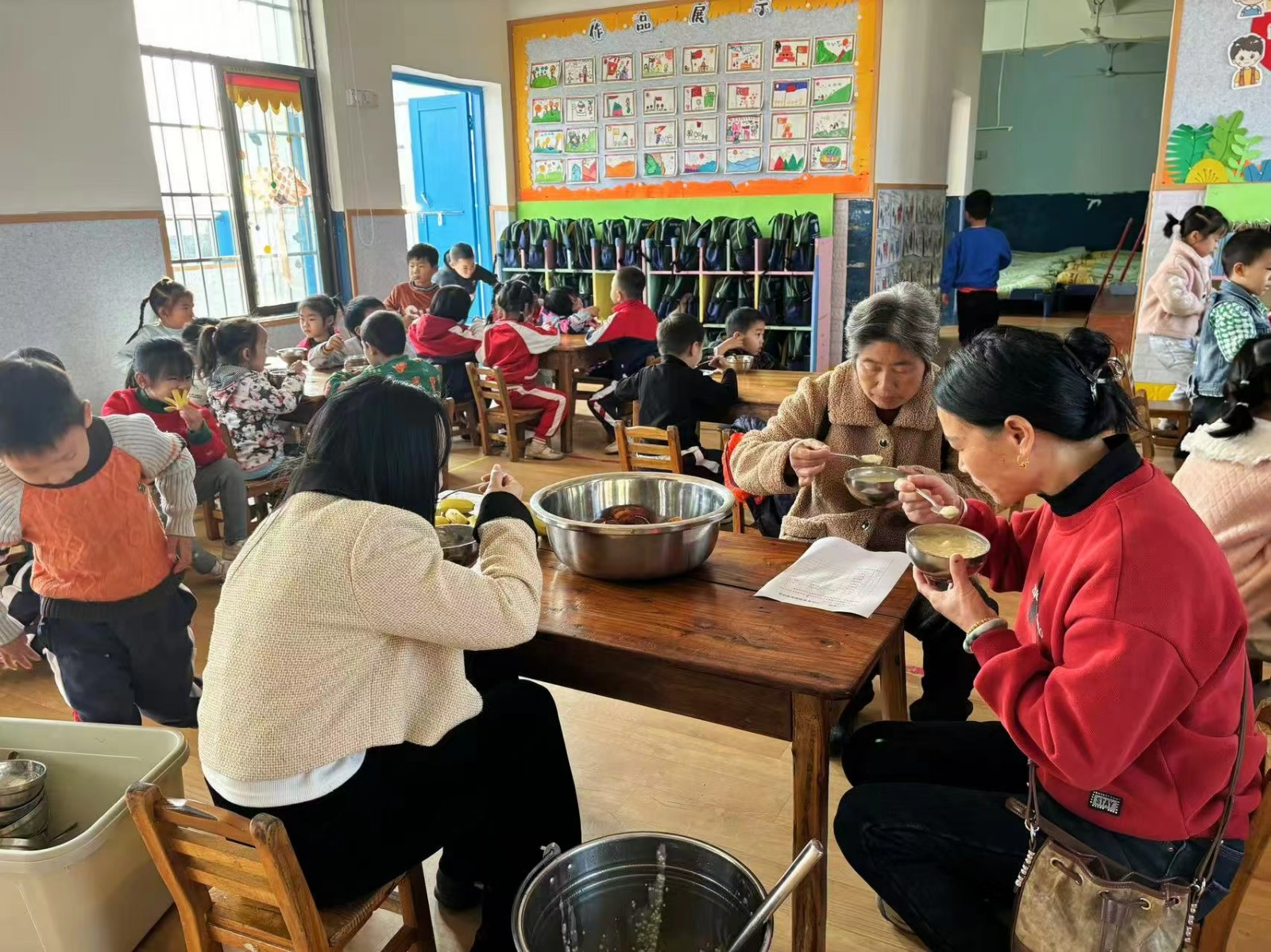 “关注幼儿饮食，共筑健康成长”