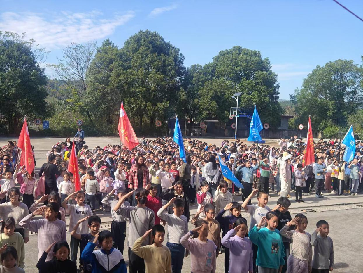 下花桥镇中心完全小学：冬日伴暖阳 运动添风采