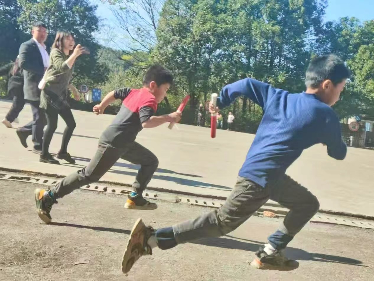 下花桥镇中心完全小学：冬日伴暖阳 运动添风采