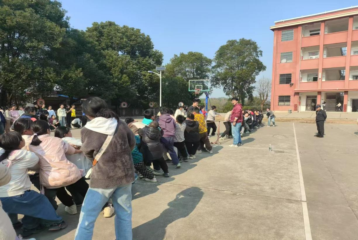 凝心聚力 “拔”出精彩