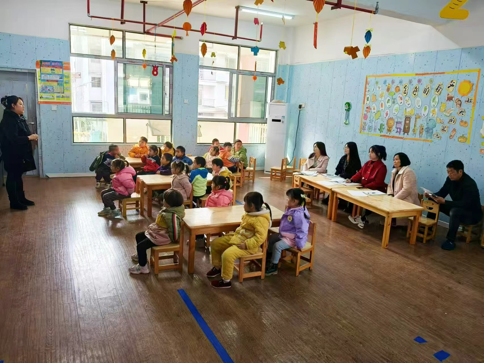 “聚”集体智慧 “备”精彩活动