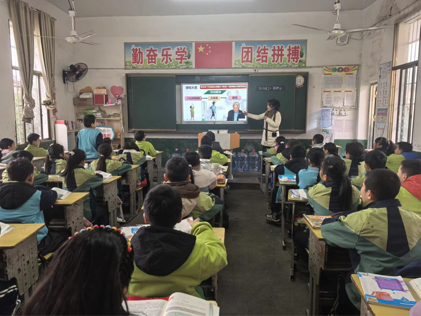 塘渡口镇第二完全小学开展校本研修集体备课