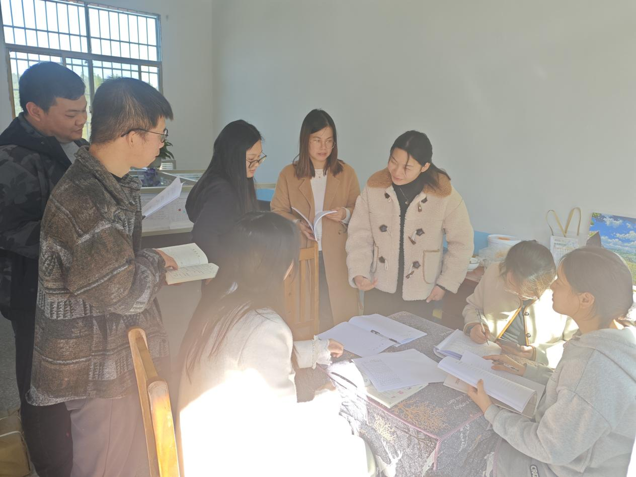 教学研讨同启航，笃行致远共成长