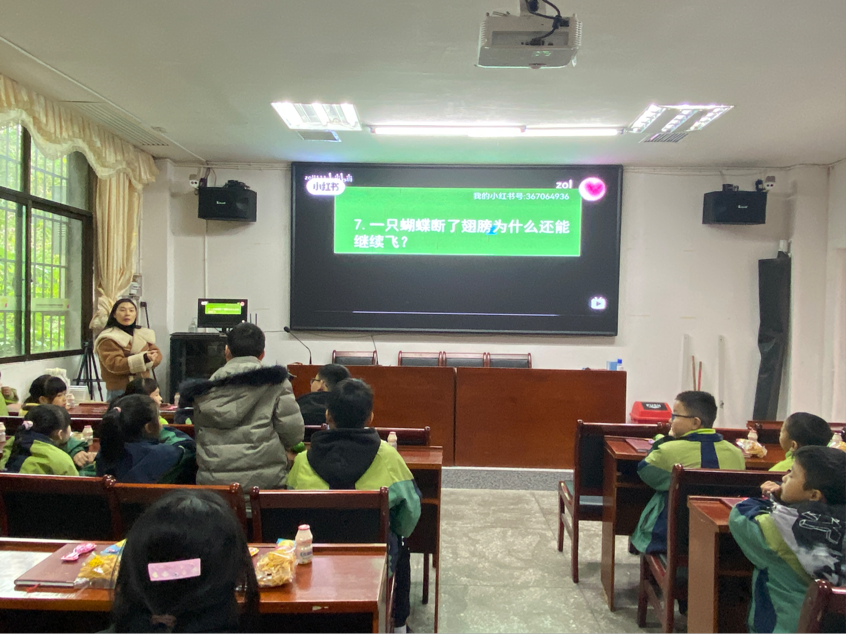 塘渡口镇第二完全小学成功举办留守儿童快乐日