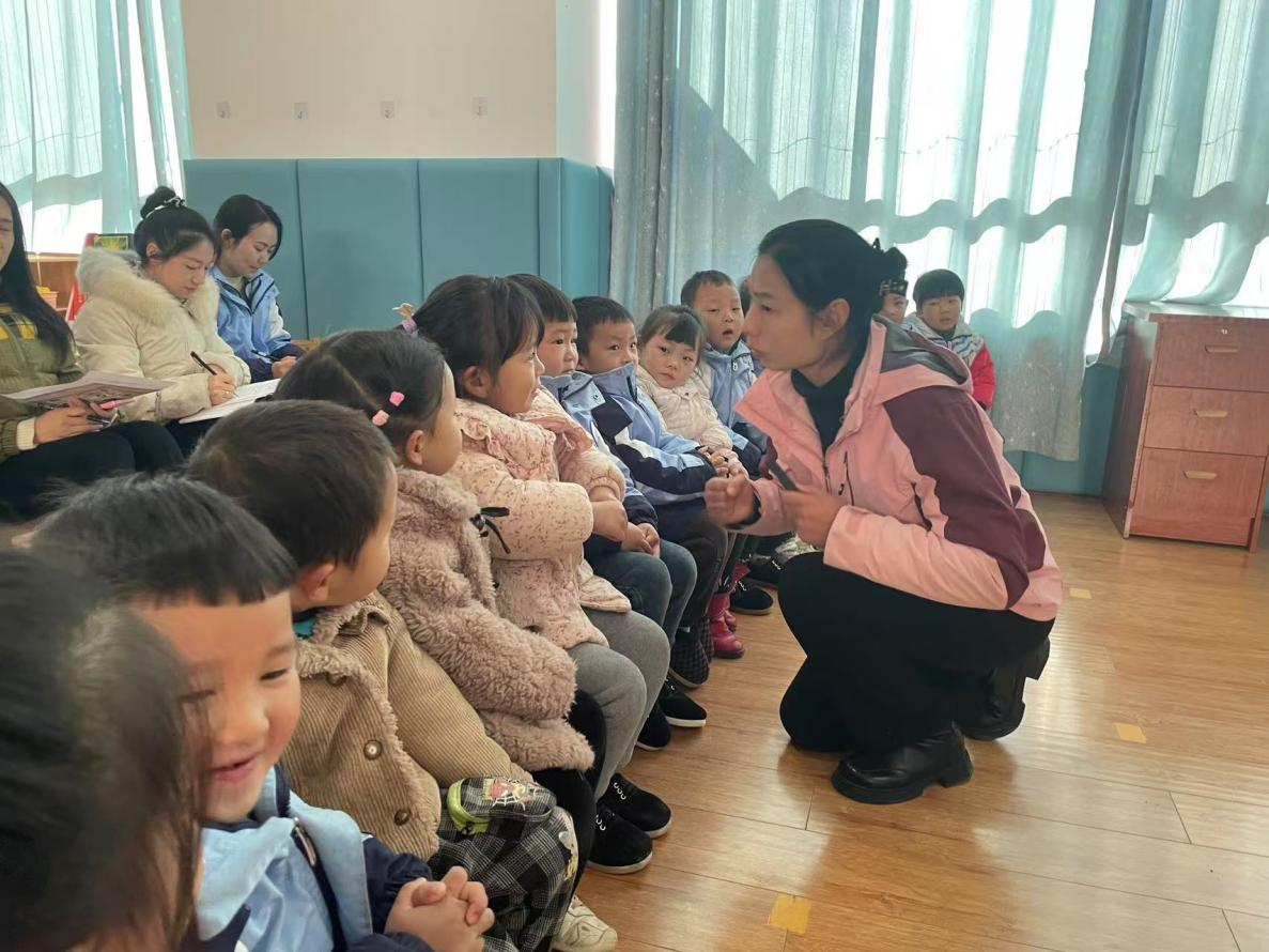 冬日送教润人心   共教共研共成长