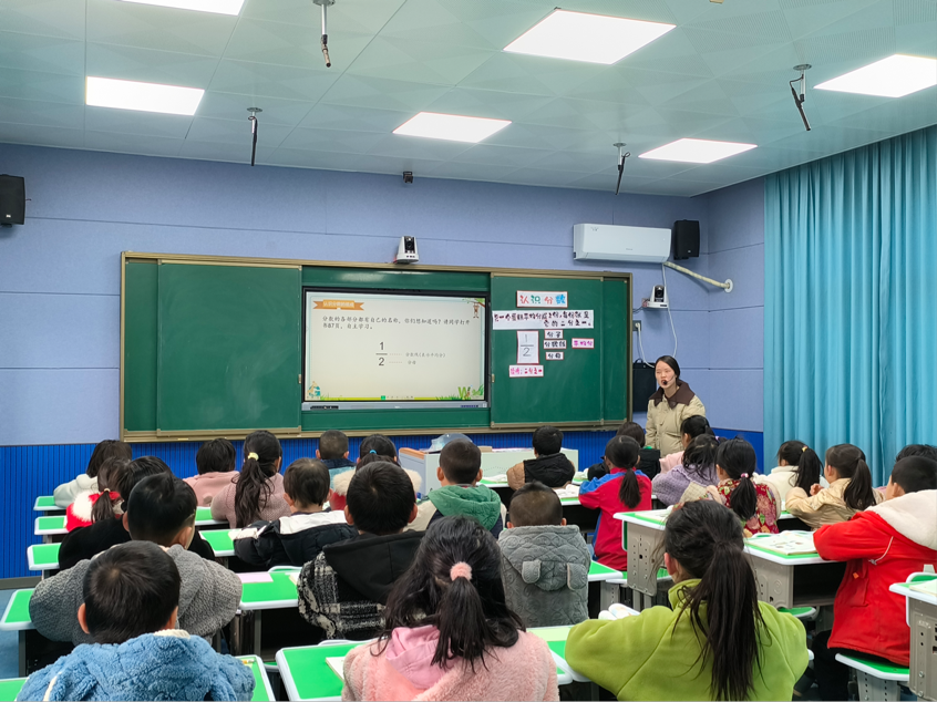 教研共进行志远，回首足迹展未来