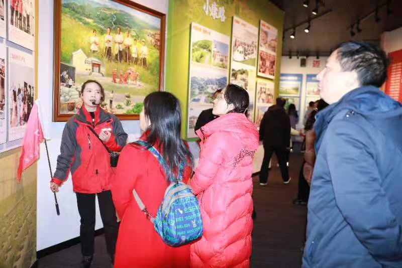 隆回二中到向家村“取经”