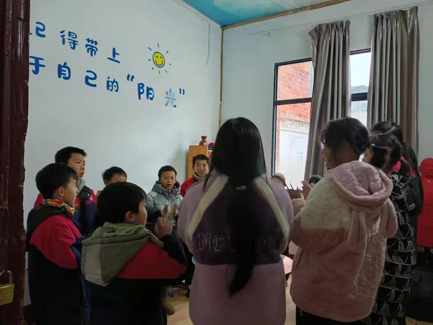 “冬阳照进心灵，爱与温暖同行”北塔小学开展团辅活动