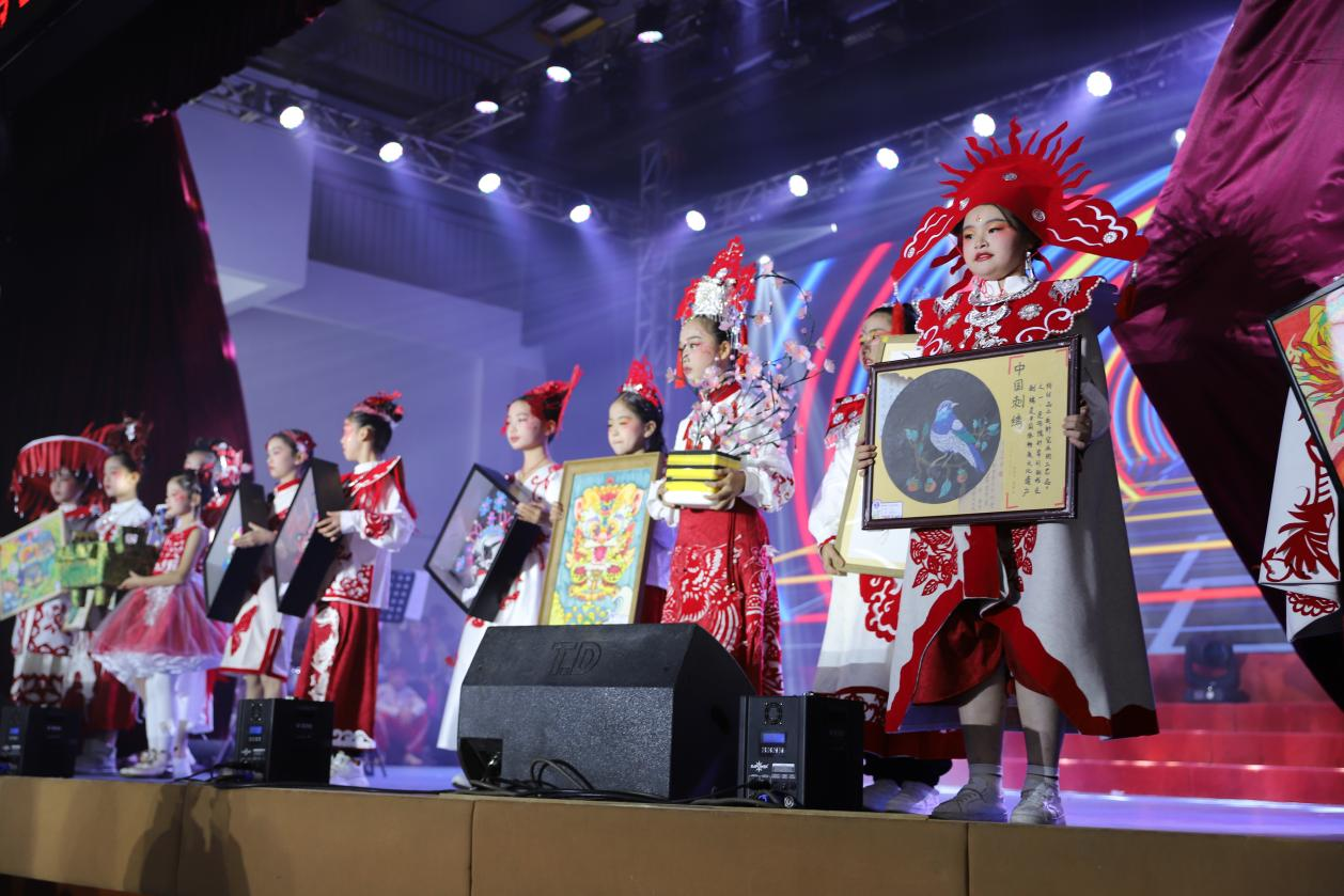 向往幸福•二小的美好生活