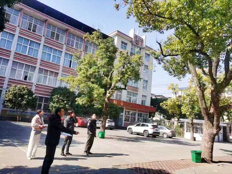 藕塘小学开展寒假安全消防巡查，筑牢校园安全防线