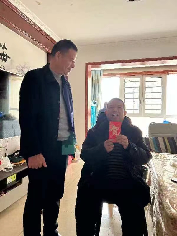 情暖校园：七里山园艺场中心学校“春风行动”传递爱心与关怀