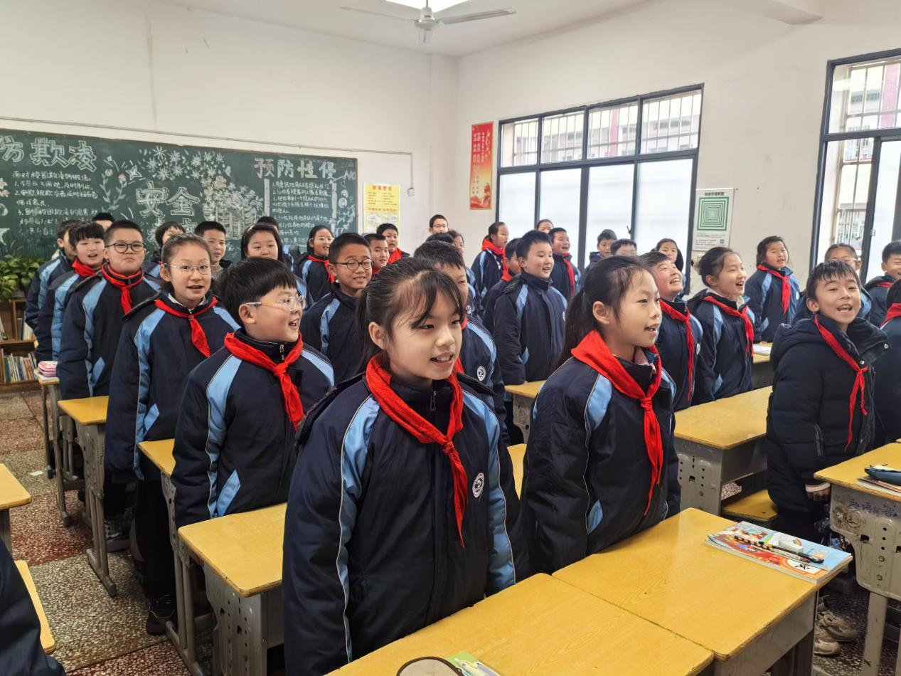 魅力二小举行开学典礼：乘教育春风，启二五新程