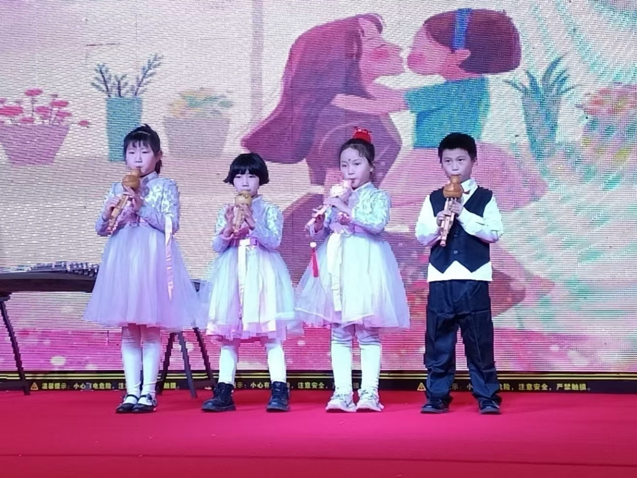 古风丝韵奏响新春，民族器乐闪耀华盛堂