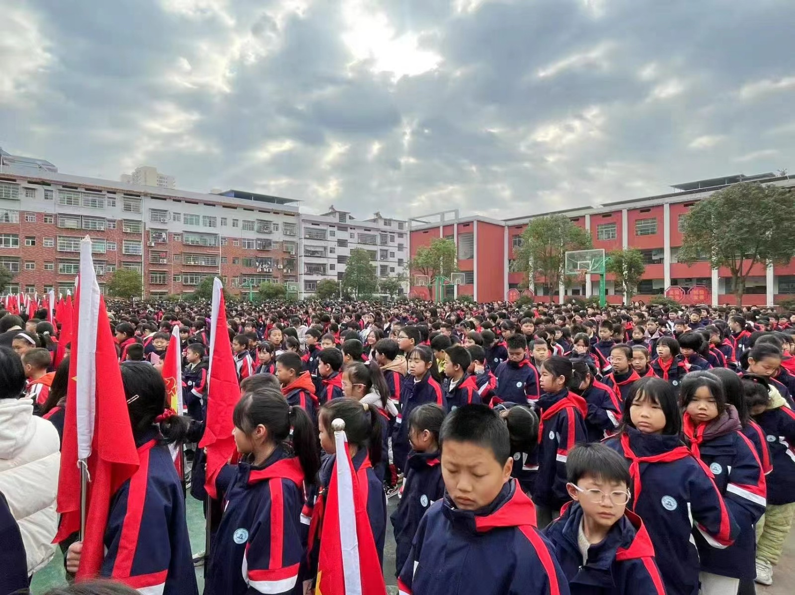 法治教育筑牢安全防线