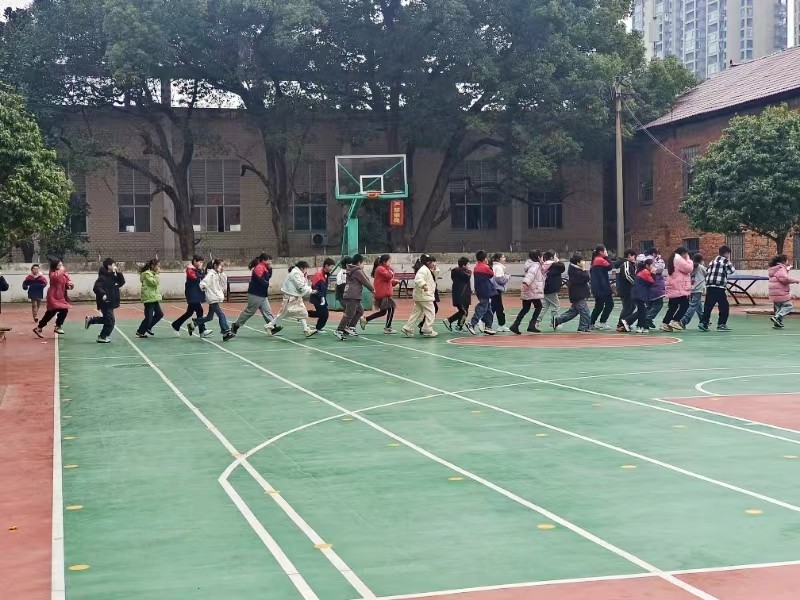 北塔小学上学期紧急疏散演练圆满成功