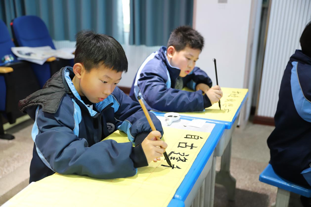 城区二小举行三笔字比赛