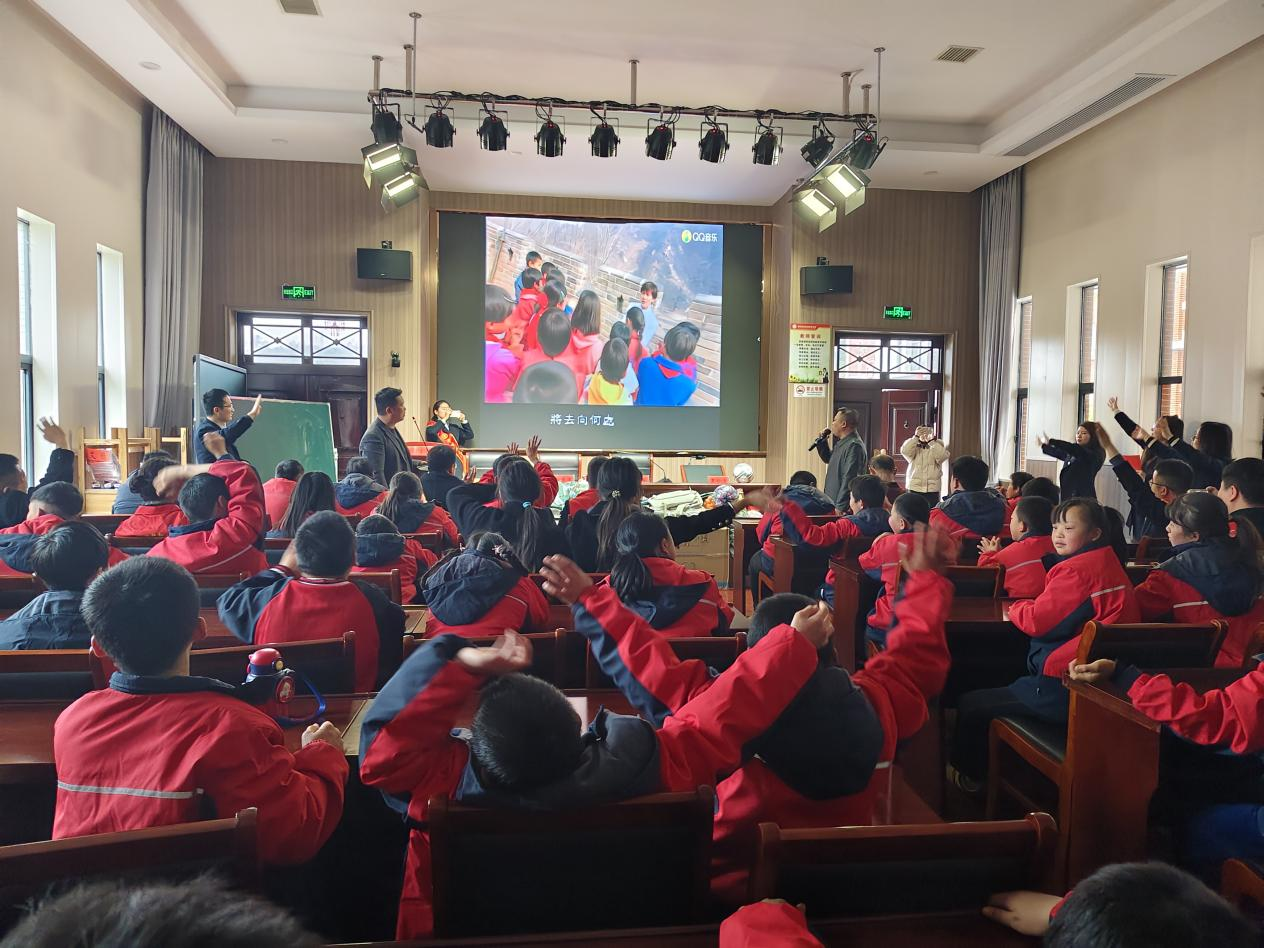 “农情相伴，为爱同行” 爱心捐赠活动温暖特校