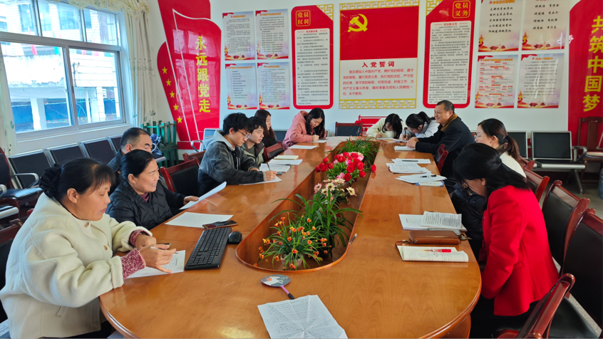 精雕细琢磨优课 精益求精促成长