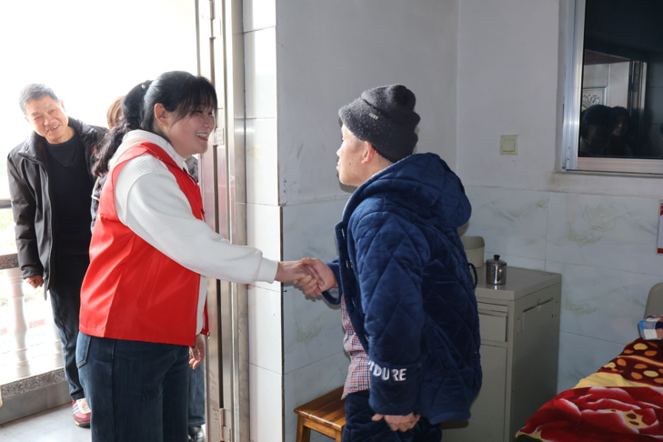 邵阳县玉田中学师生走进九公桥敬老院