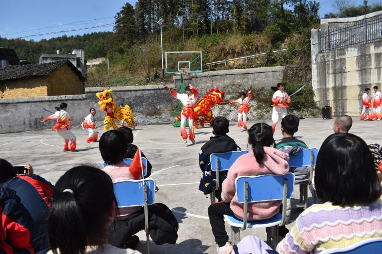隆回二中联谊回族乡老人学生