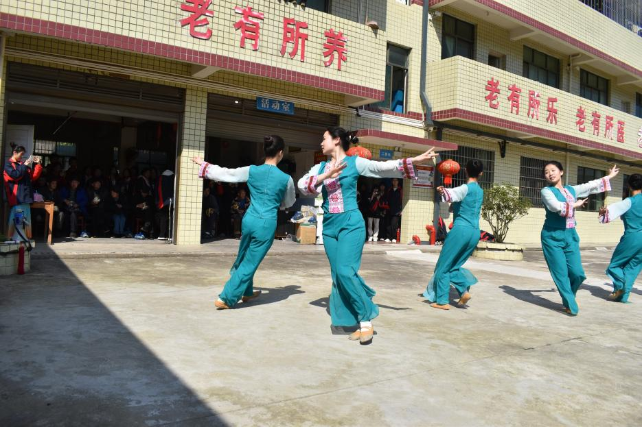 隆回二中联谊回族乡老人学生