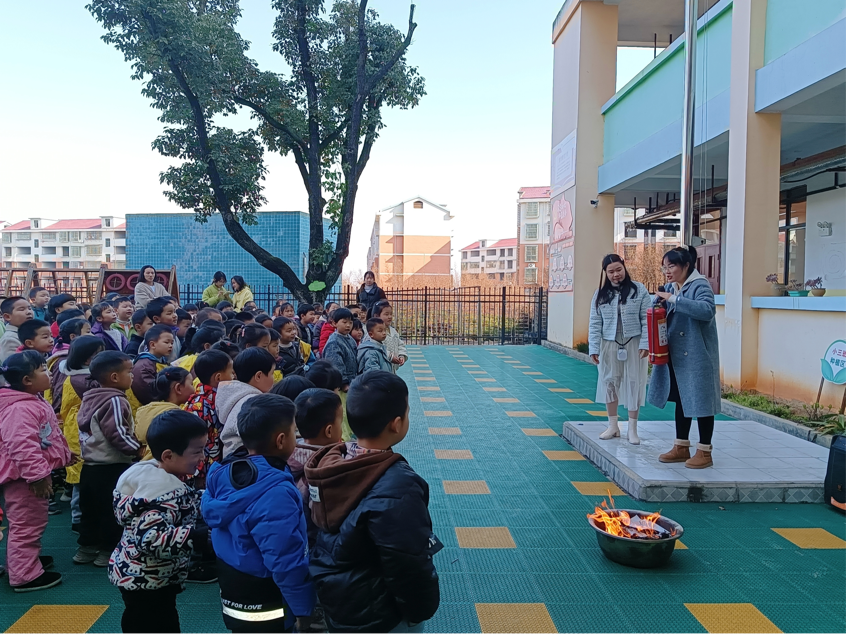 水头幼儿园开展消防演练，筑牢校园安全防线