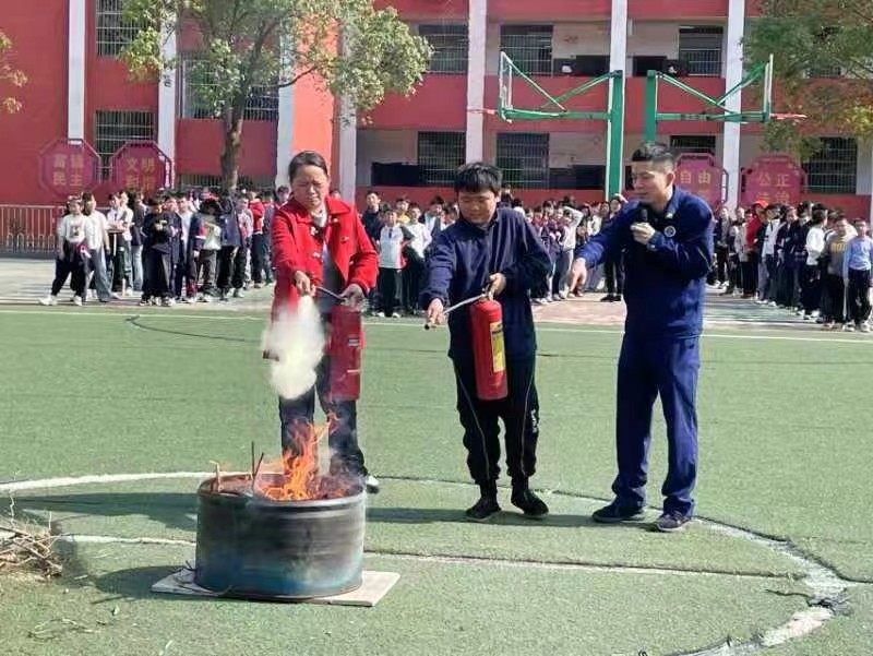 “紧急疏散大演练，守护绿色生命线”