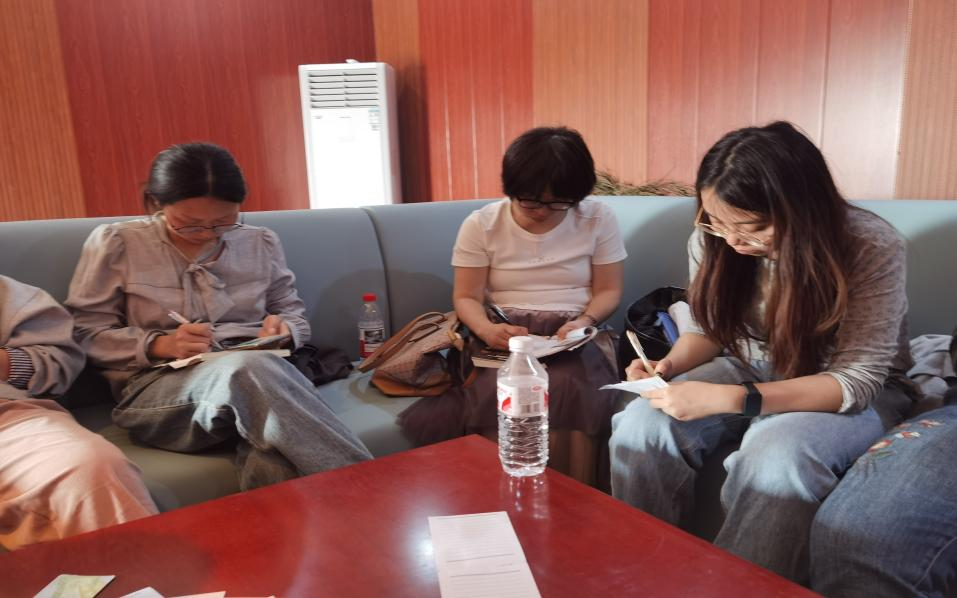 隆回县高中心理健康教研组：以卡为介，静听“心”声