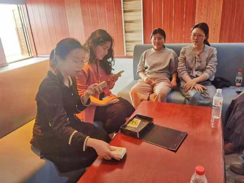 隆回县高中心理健康教研组：以卡为介，静听“心”声