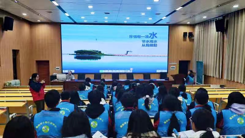 隆回学生成为守护母亲河主力军