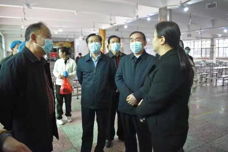 隆回二中织密校园食品“安全网”