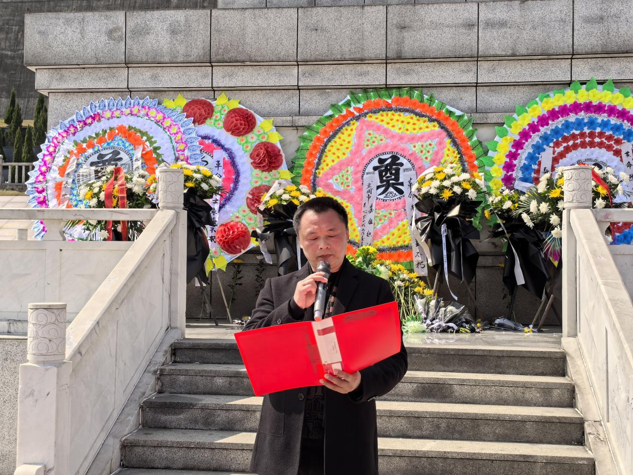 传承红色基因 赓续英烈精神