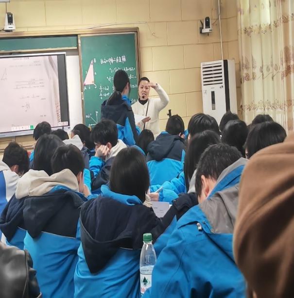 杏坛深处 六校共芳华