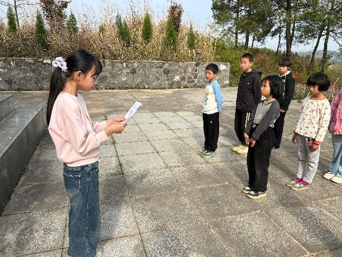 缅怀先烈寄哀思